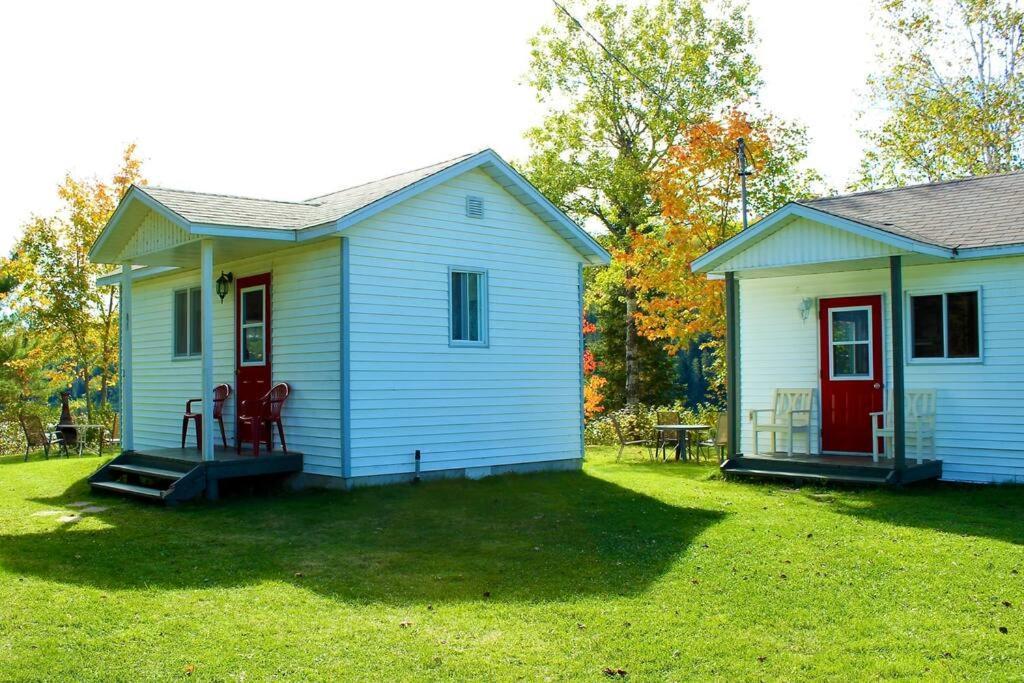 Chalet Au Bord Du St-Maurice La Tuque Bagian luar foto